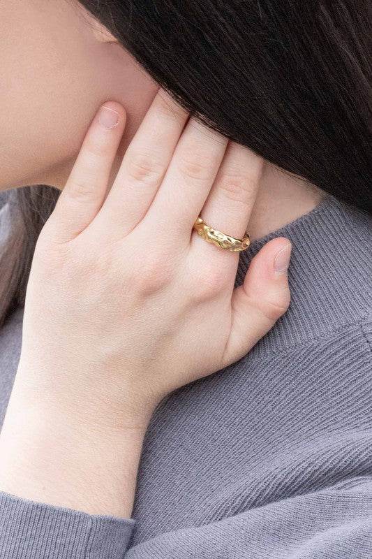 Gold Textured Ring - DaTrendStore.Com