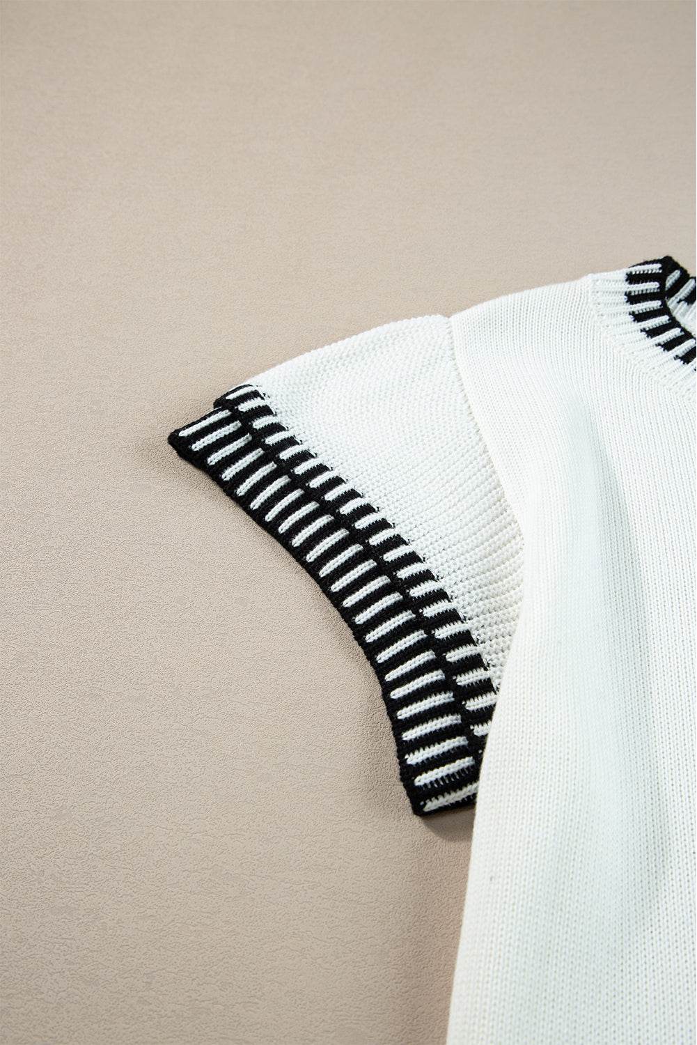 Round Neck Short Sleeve Knit Top - DaTrendStore.Com