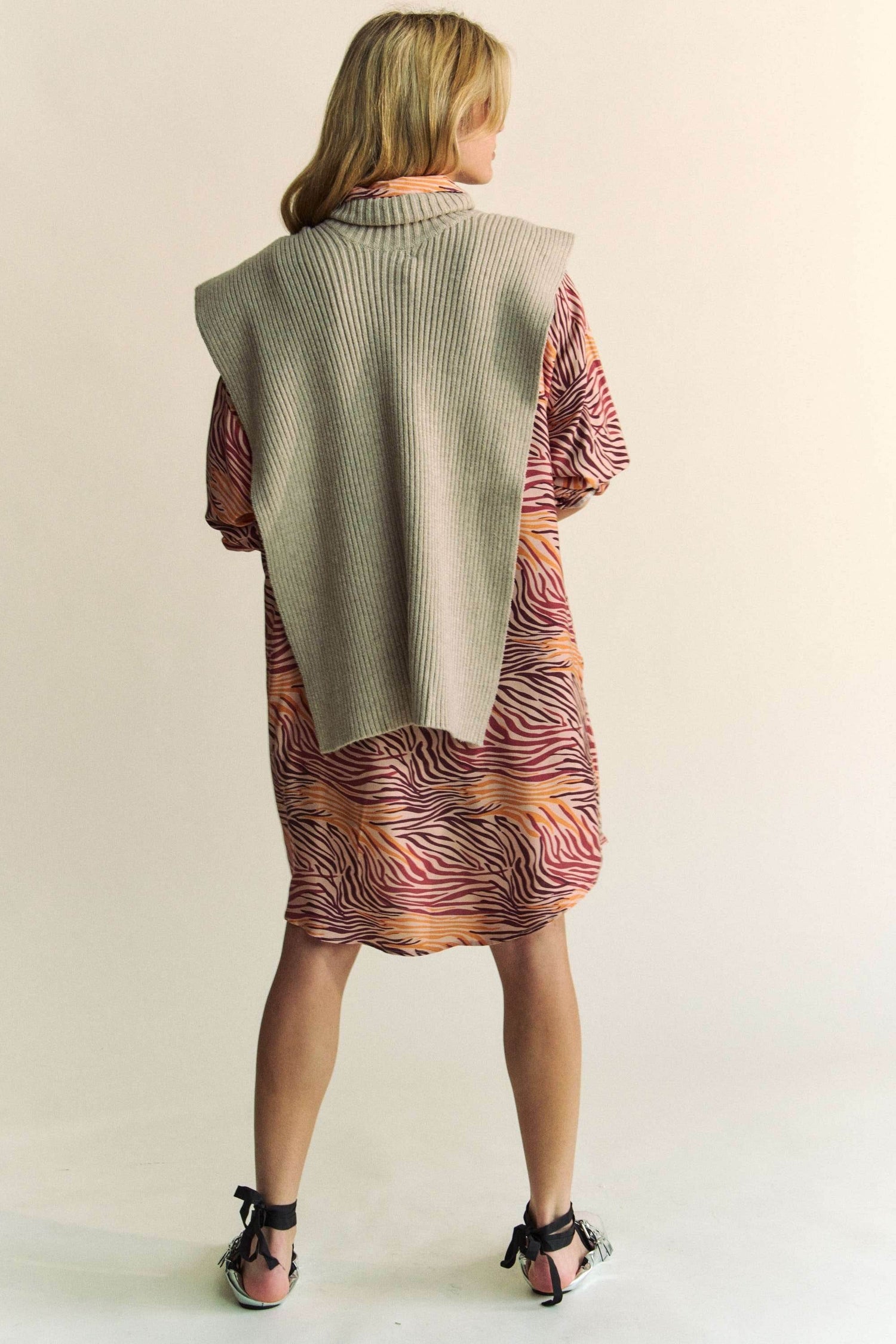 Davi & Dani Side Split Turtleneck Sleeveless Knit Top - DaTrendStore.Com