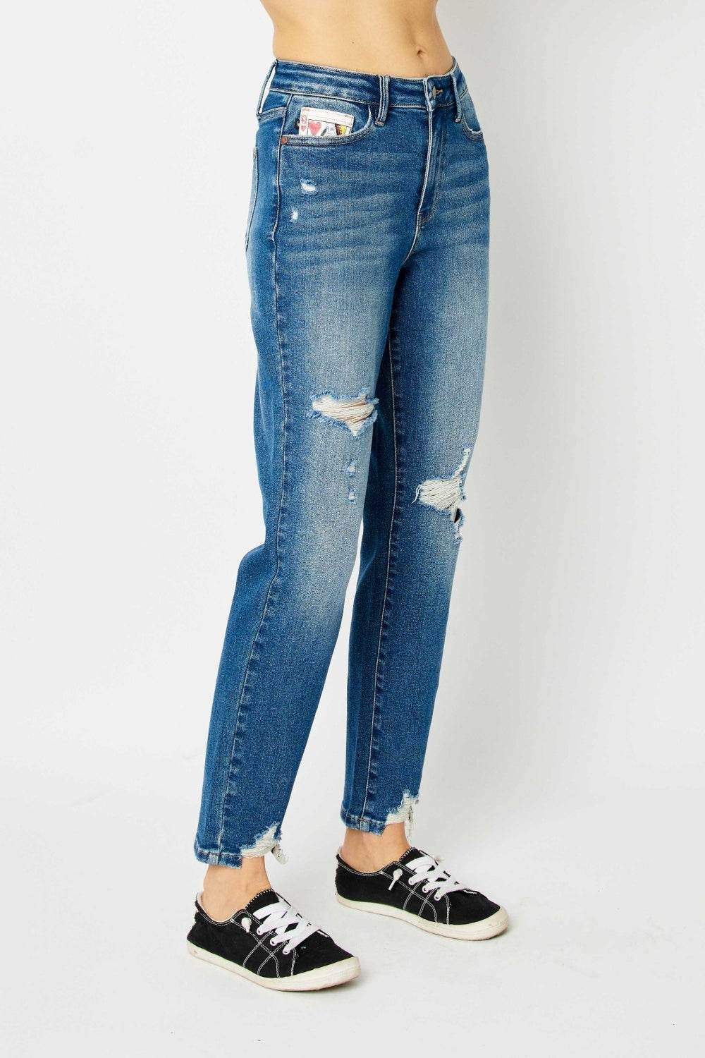 Judy Blue Full Size Queen Of Hearts Coin Pocket BF Jeans - DaTrendStore.Com