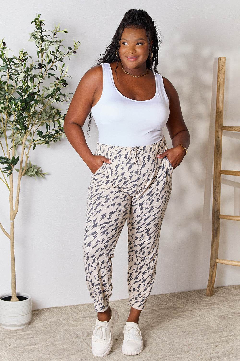 Heimish Full Size Printed Drawstring Pants - DaTrendStore.Com