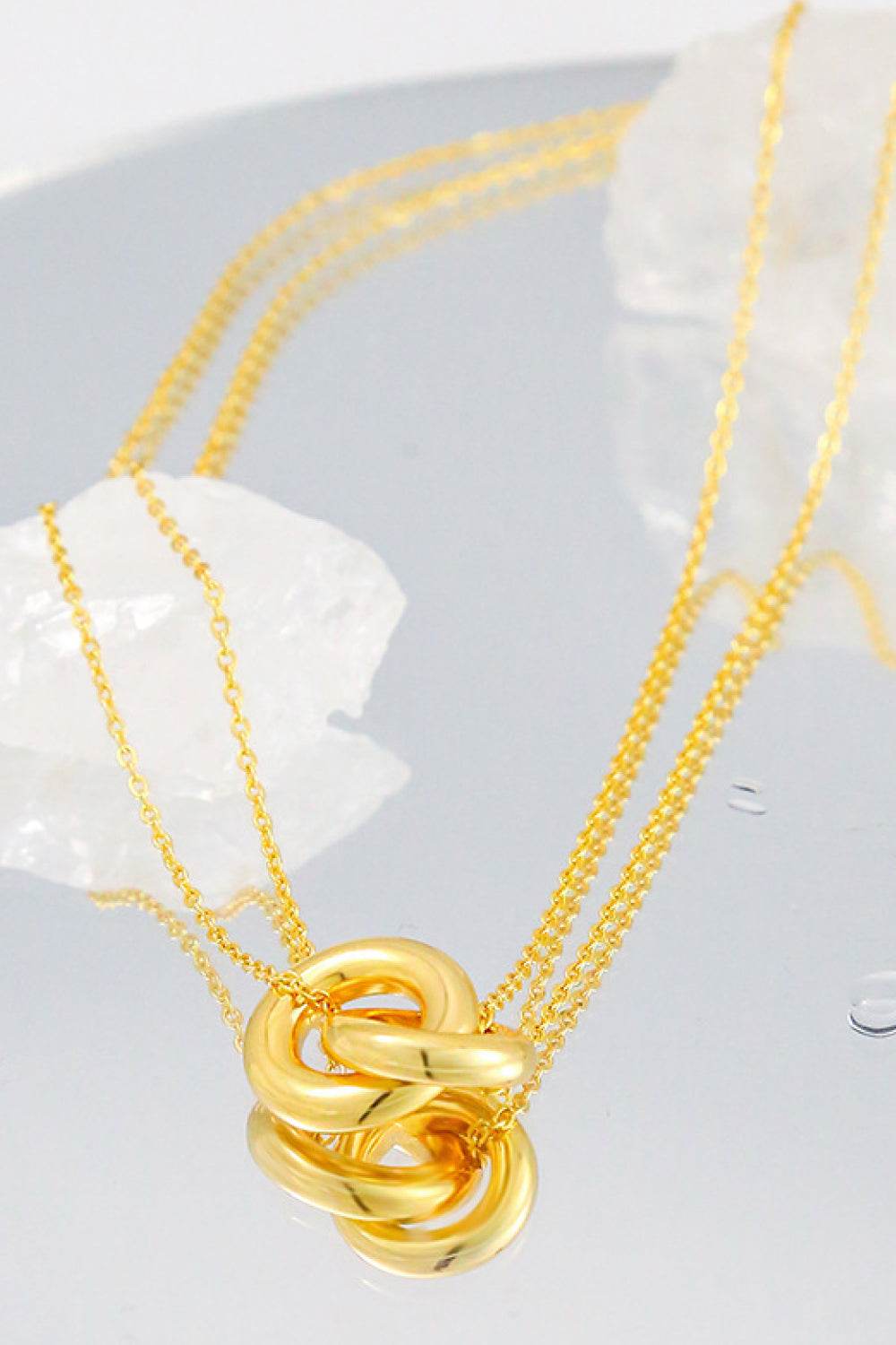 Linked Ring Pendant Chain Necklace - DaTrendStore.Com