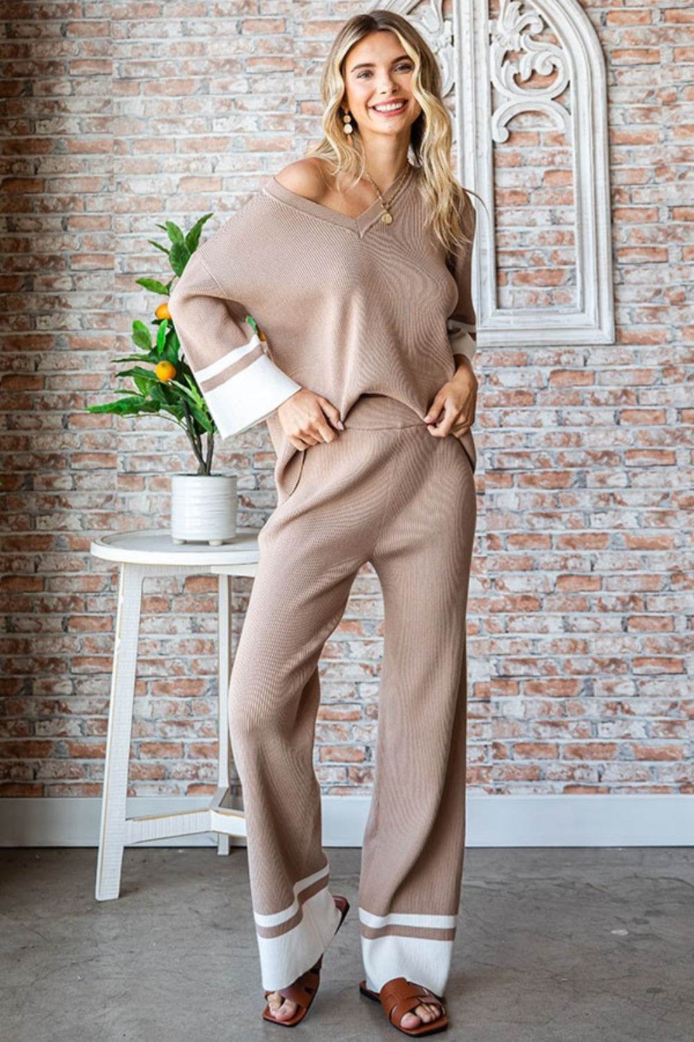 First Love Contrast V Neck Ribbed Knit Top - DaTrendStore.Com
