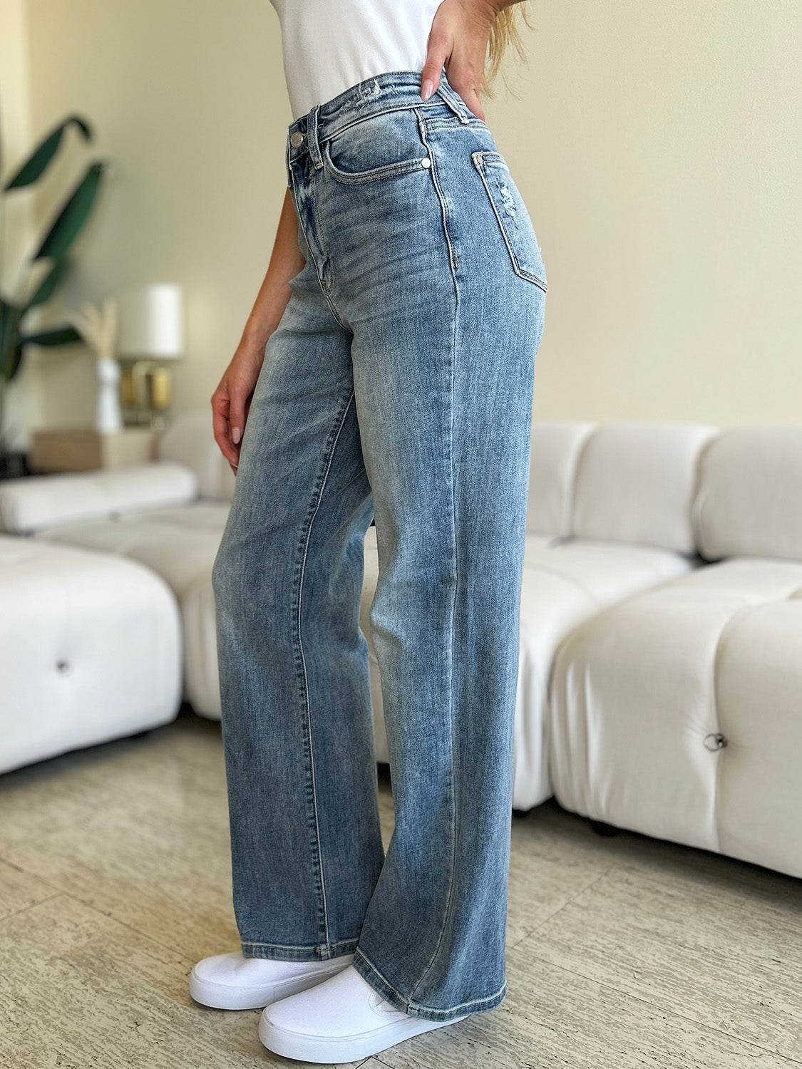 Judy Blue Full Size High Waist Straight Jeans - DaTrendStore.Com