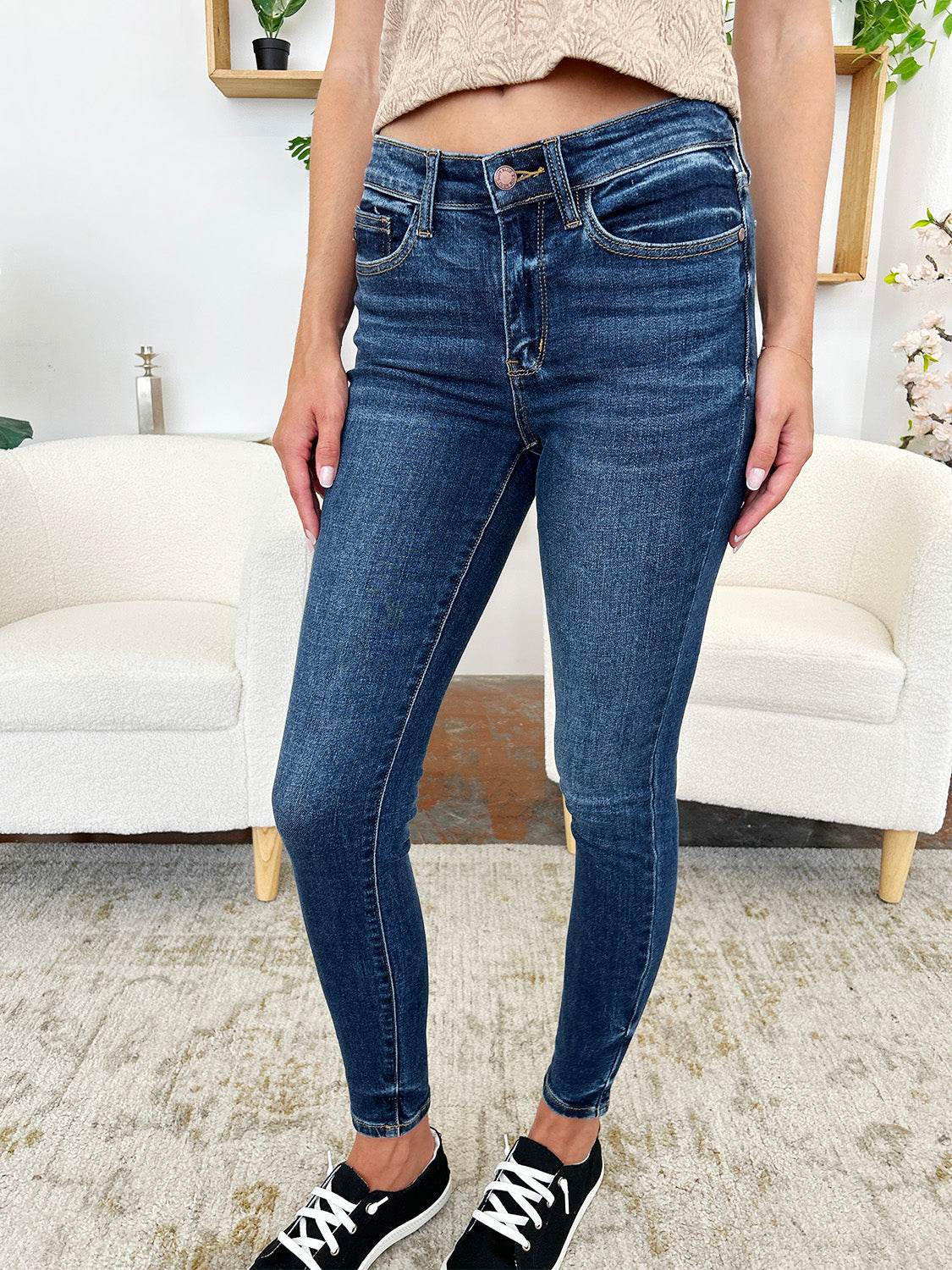 Judy Blue Full Size Classic Handsand Skinny Jeans - DaTrendStore.Com