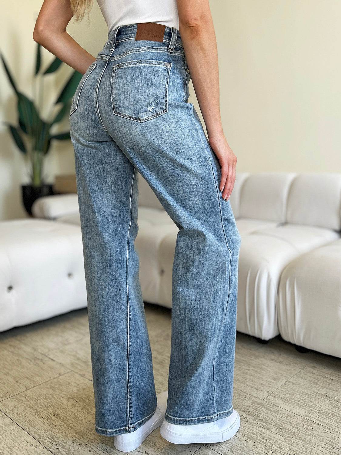 Judy Blue Full Size High Waist Straight Jeans - DaTrendStore.Com