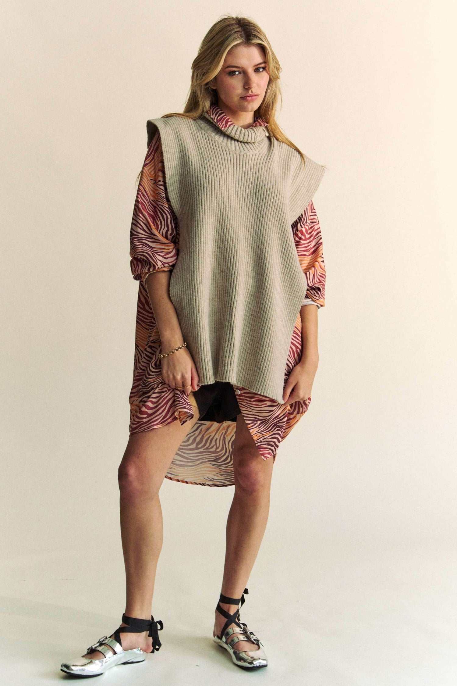Davi & Dani Side Split Turtleneck Sleeveless Knit Top - DaTrendStore.Com