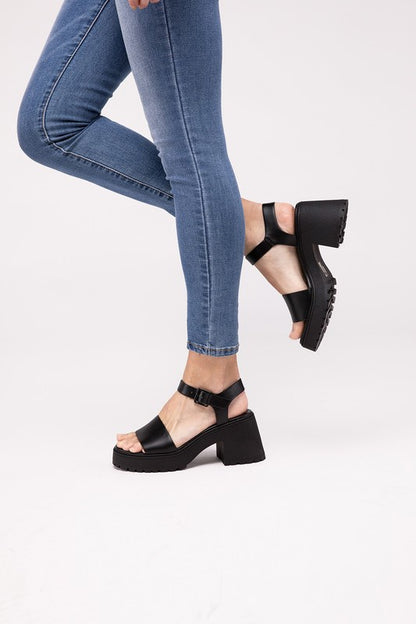 BOOMER-S Platform Heel Sandals