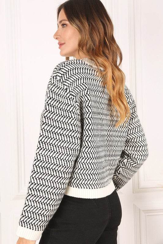Herringbone Pattern Crew Neck Sweater - DaTrendStore.Com