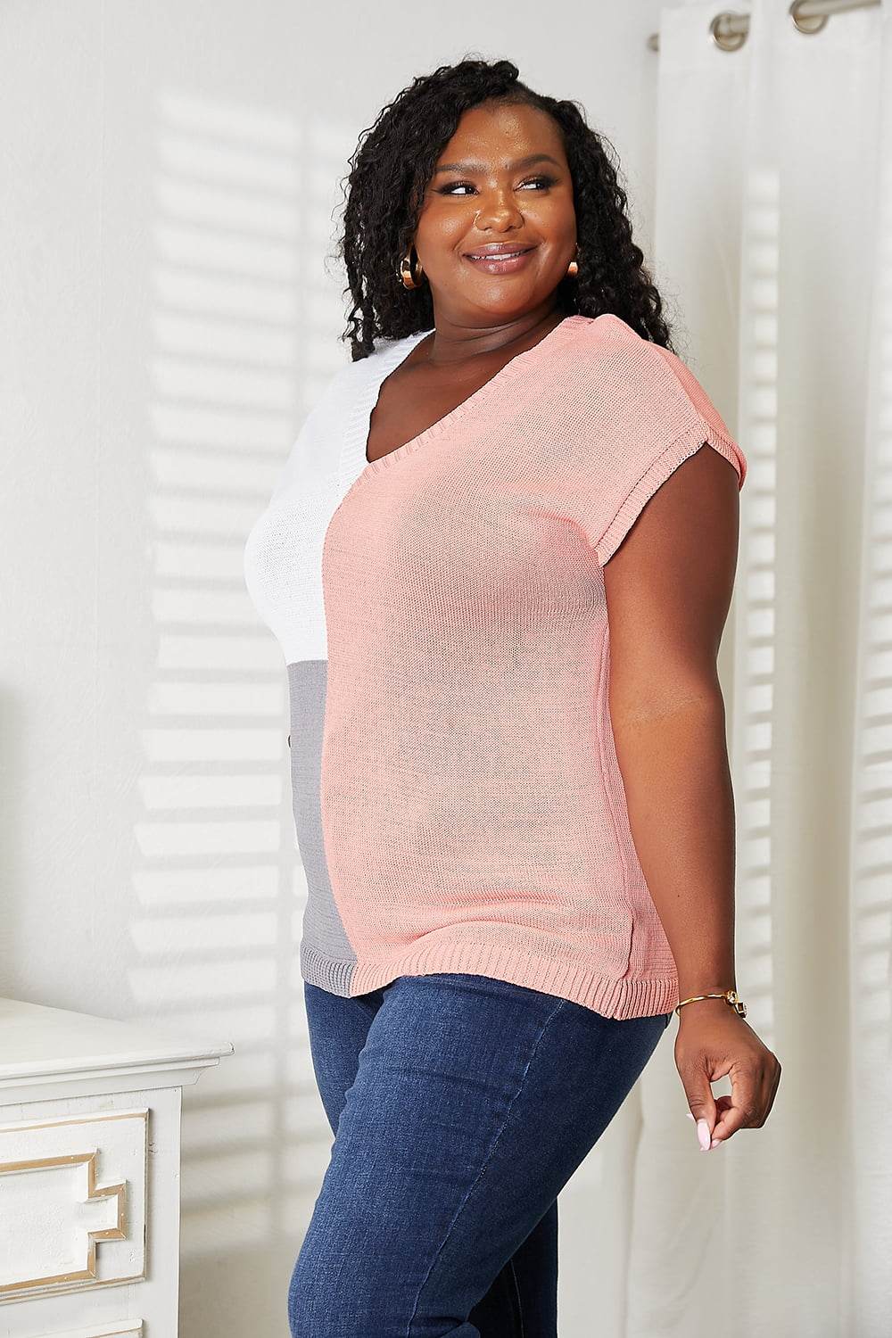 Color Block V-Neck Knit Top - DaTrendStore.Com