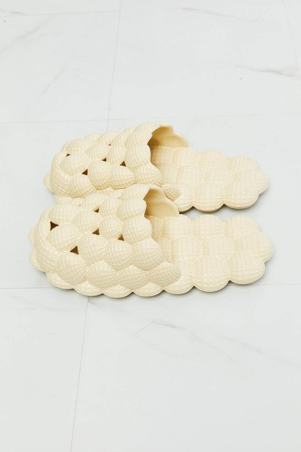NOOK JOI Laid Back Bubble Slides in Khaki - DaTrendStore.Com