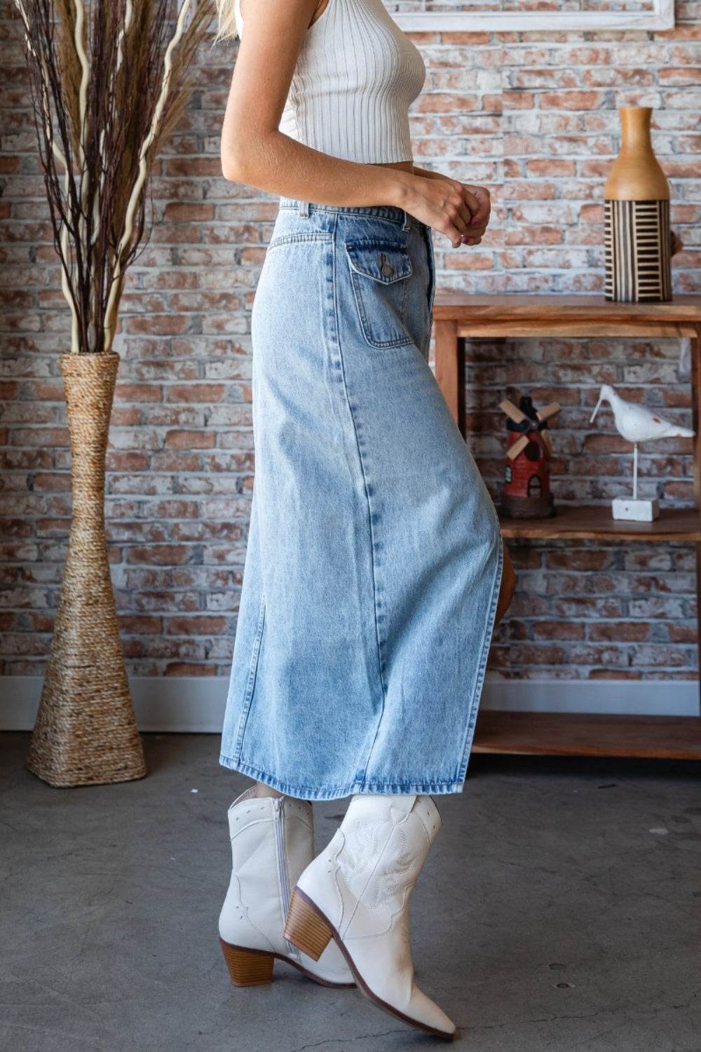 Veveret Slit Mid Rise Waist Denim Skirt - DaTrendStore.Com