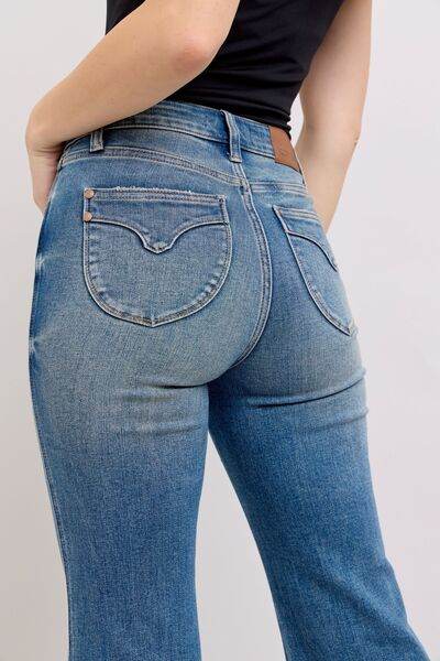 Judy Blue MR Tummy Control Vintage Wash Jeans - DaTrendStore.Com