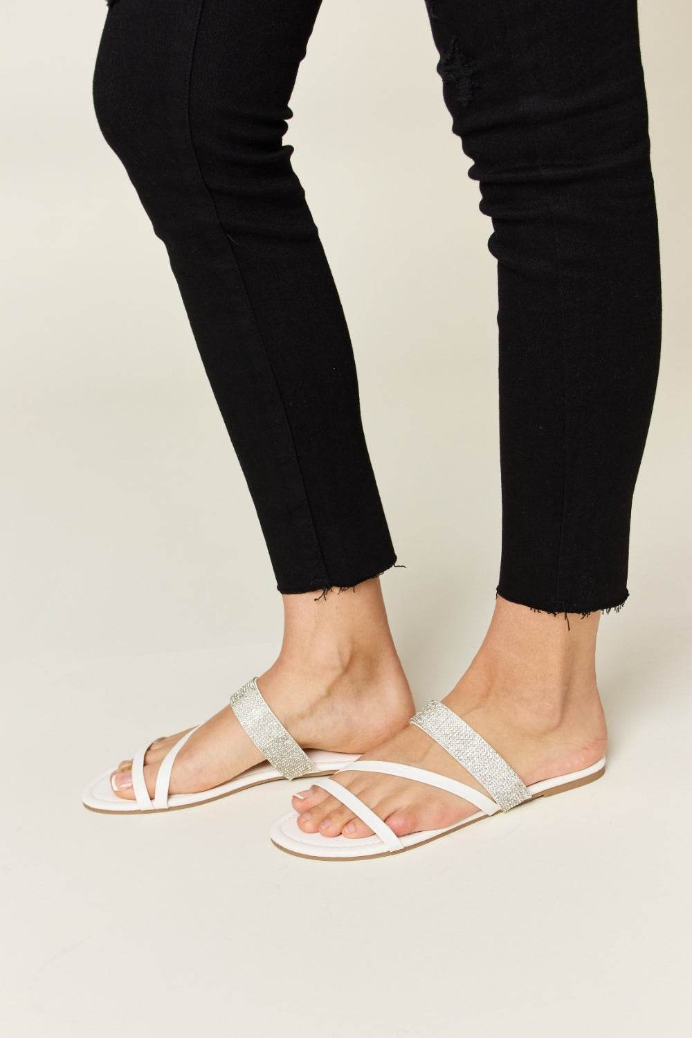 WILD DIVA Rhinestone Strappy Flat Sandals - DaTrendStore.Com