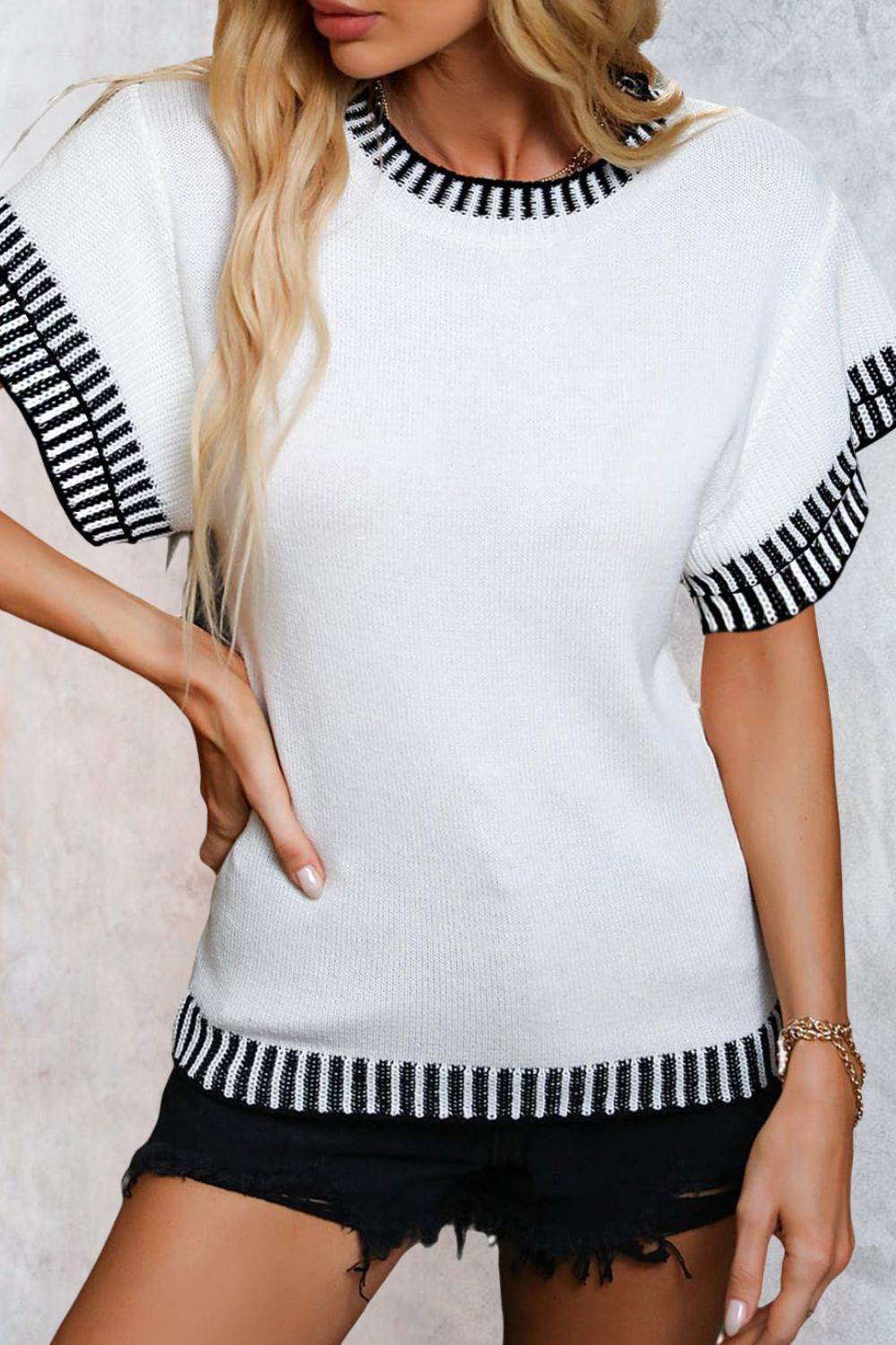 Round Neck Short Sleeve Knit Top - DaTrendStore.Com