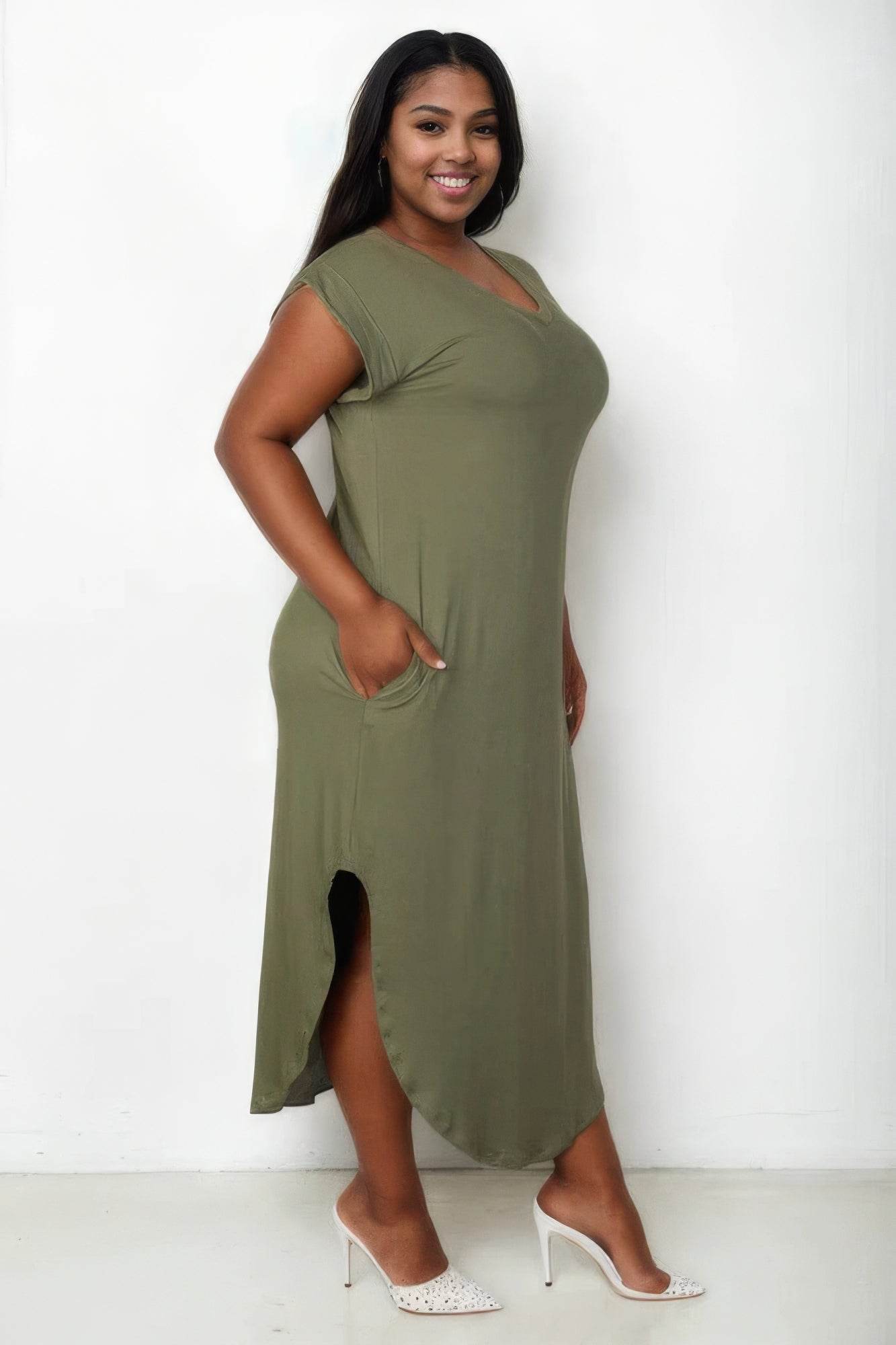 Plus Size Hidden Pocket Batwing Sleeve V Neck Long Dress - DaTrendStore.Com