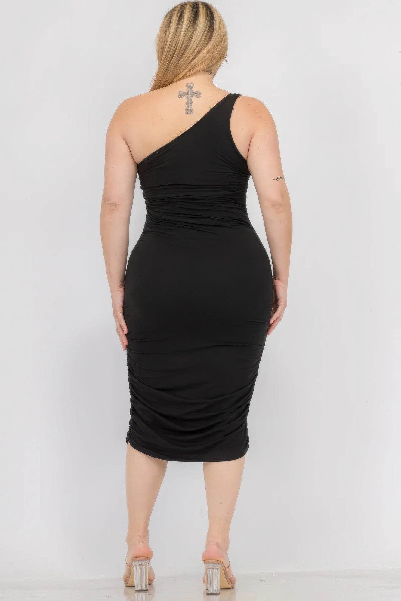 Plus Size Sexy Solid Color Ruched One Shoulder Midi Bodycon Dress - DaTrendStore.Com
