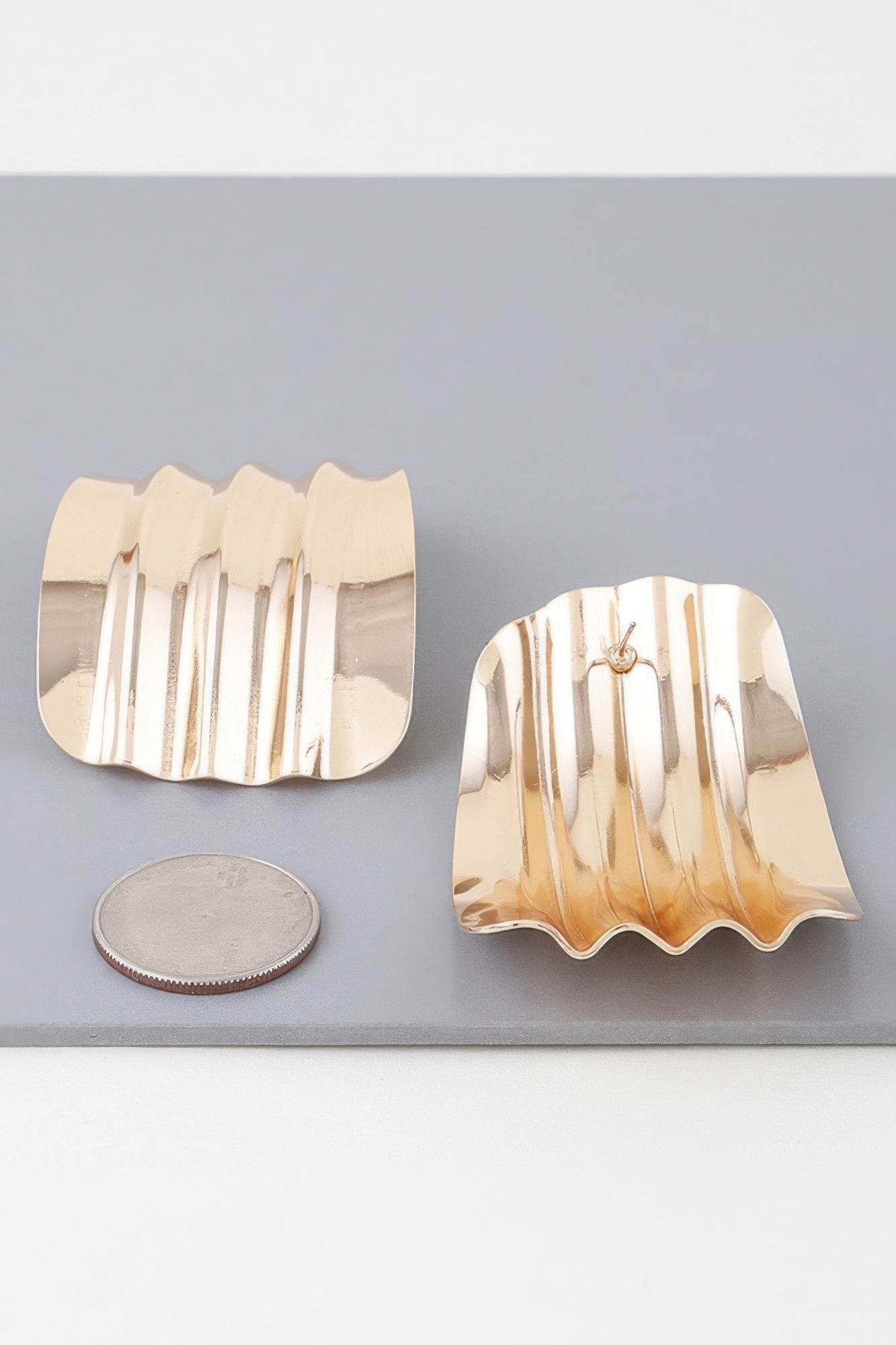 Shiny Ribbed Curve Earrings - DaTrendStore.Com