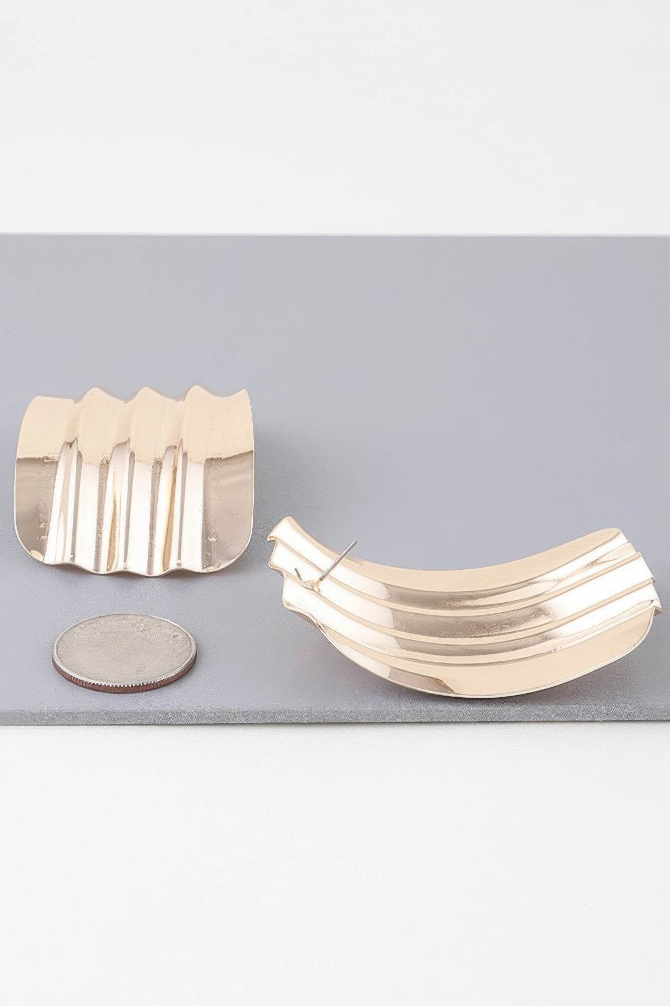 Shiny Ribbed Curve Earrings - DaTrendStore.Com