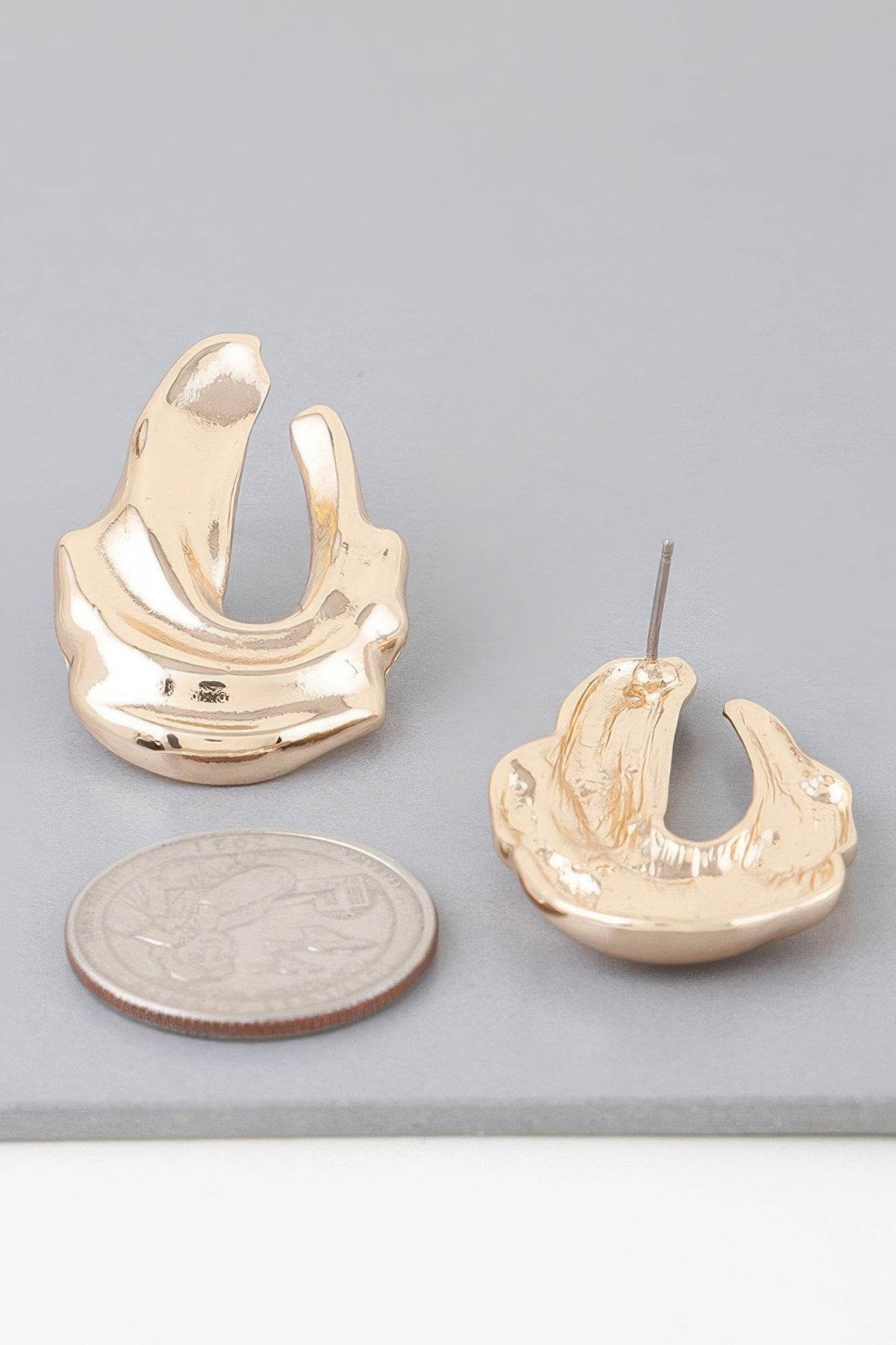 Shiny Ripple Drop Earrings - DaTrendStore.Com