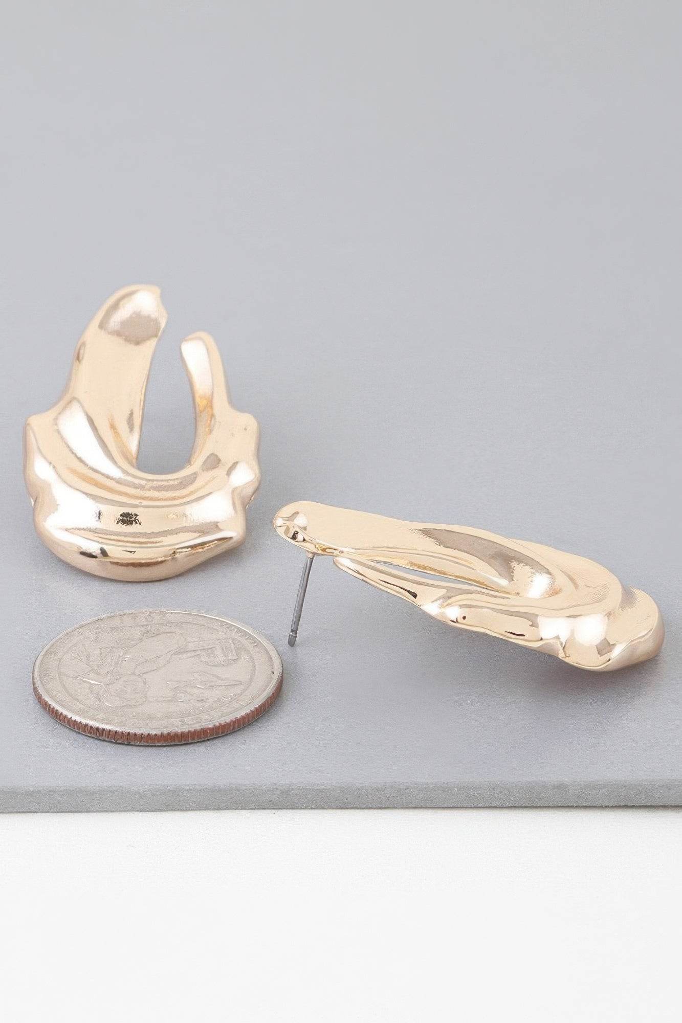Shiny Ripple Drop Earrings - DaTrendStore.Com