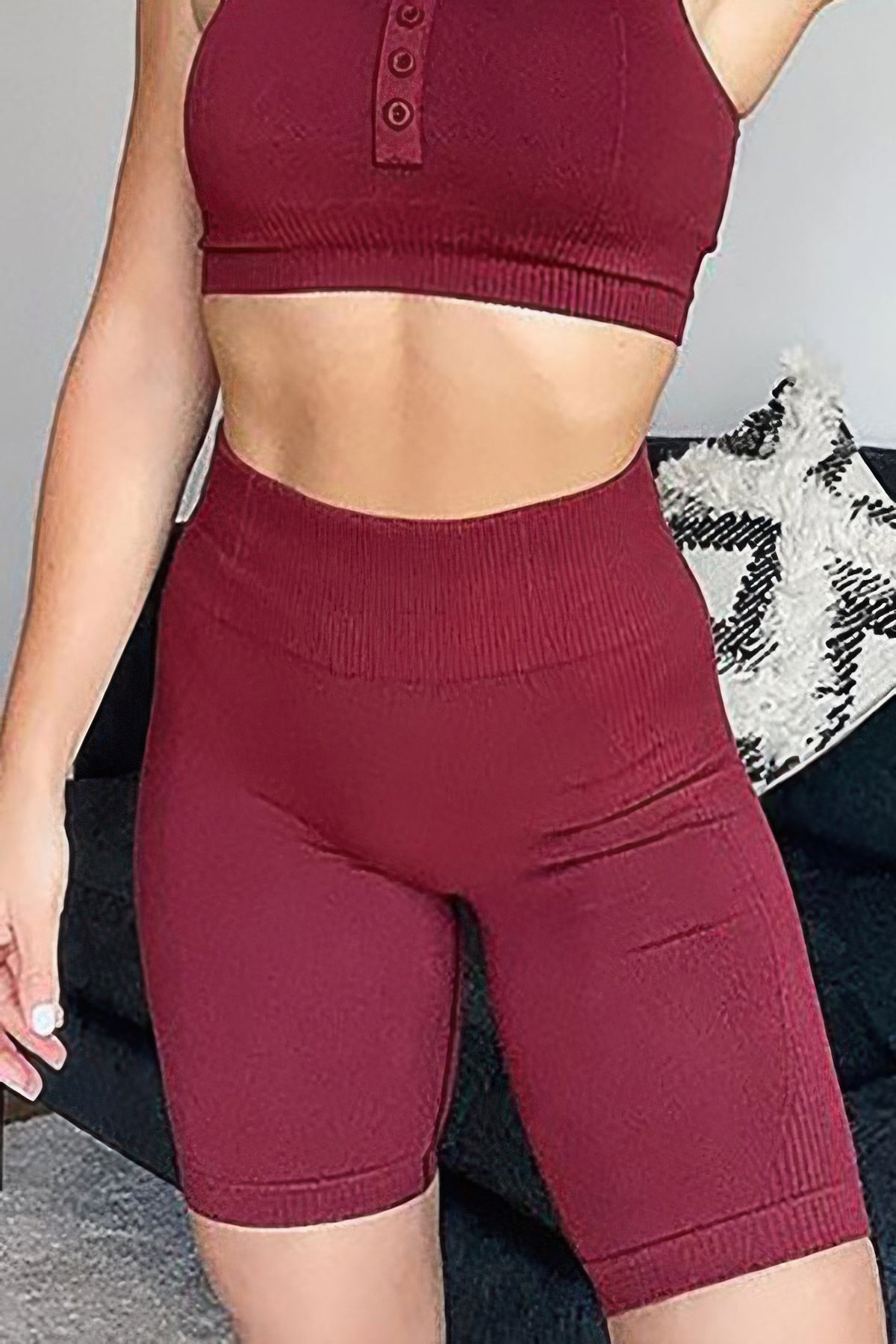 Seamless Solid Yoga Shorts in Wine