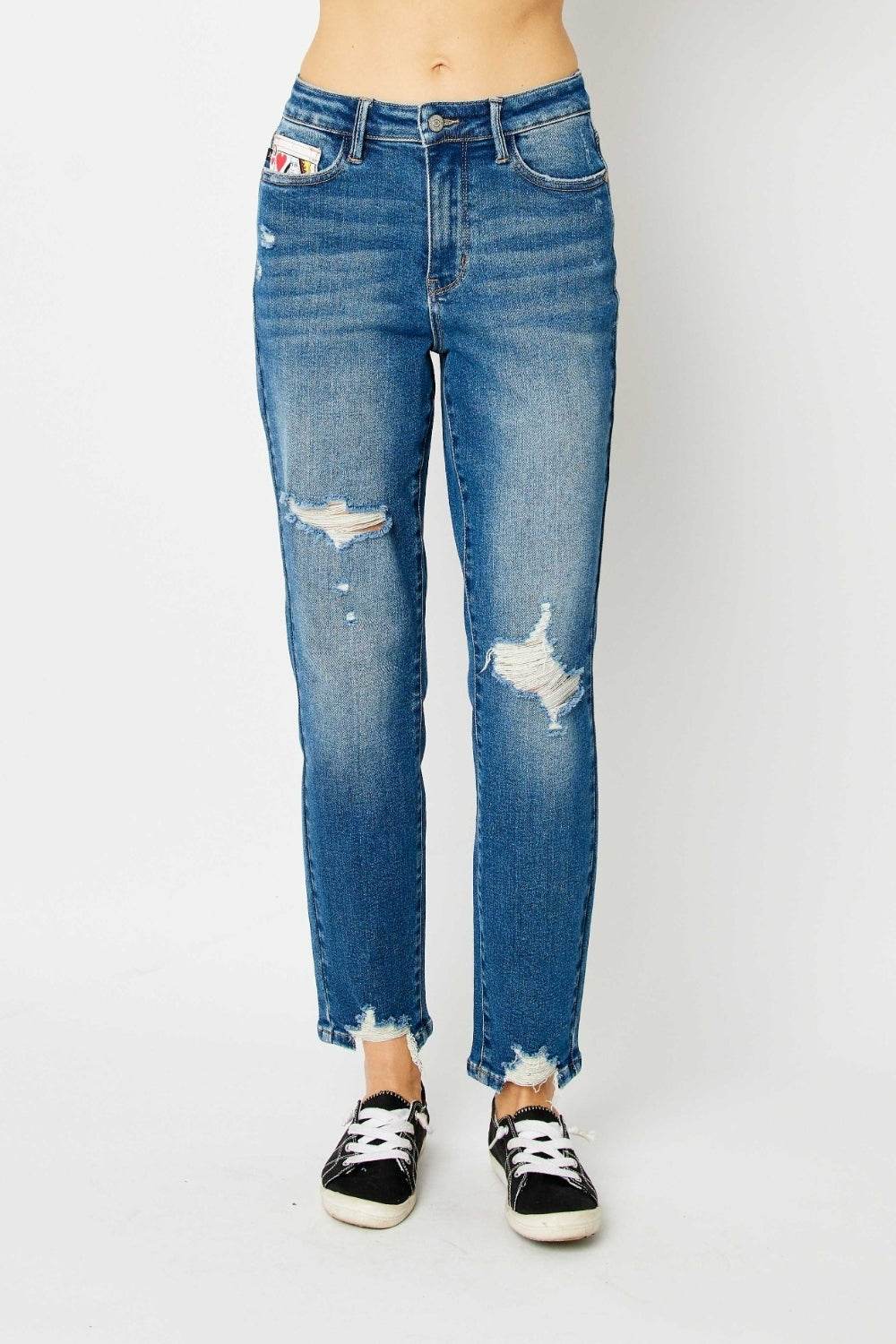 Judy Blue Full Size Queen Of Hearts Coin Pocket BF Jeans - DaTrendStore.Com