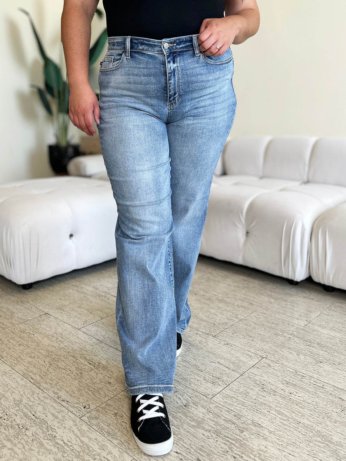 Judy Blue Full Size High Waist Straight Jeans - DaTrendStore.Com