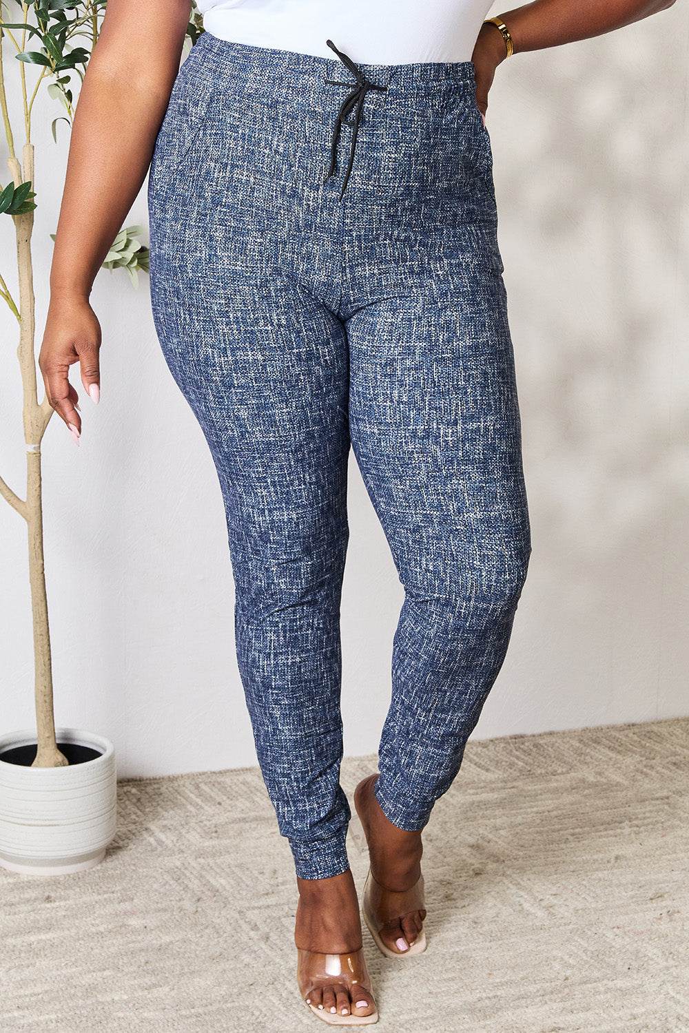 LOVEIT Heathered Drawstring Leggings with Pockets - DaTrendStore.Com