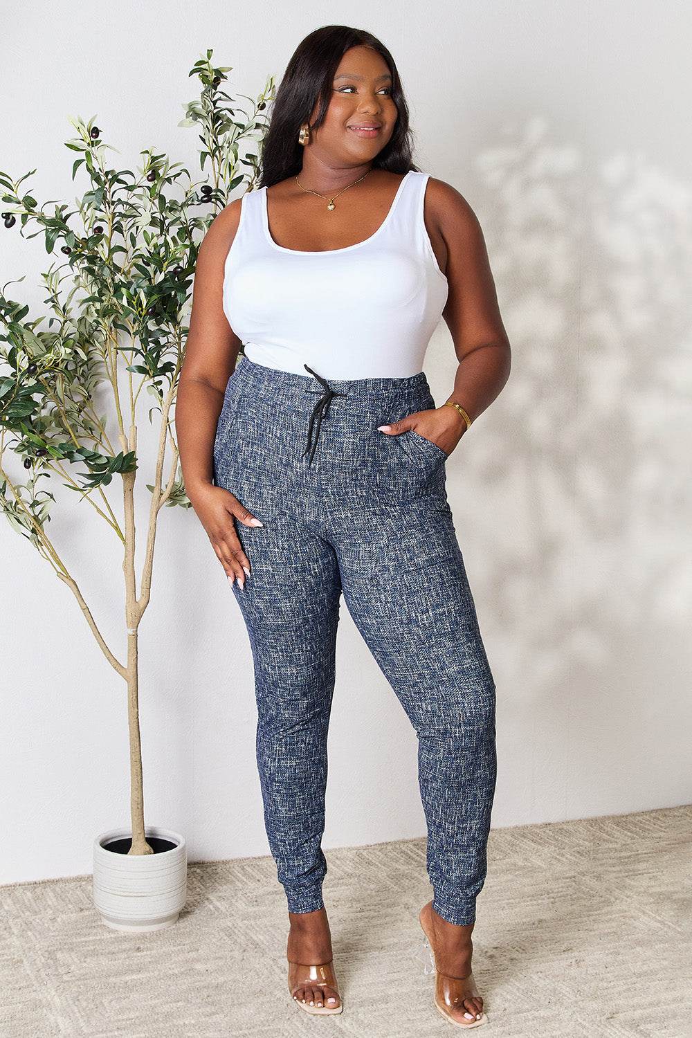 LOVEIT Heathered Drawstring Leggings with Pockets - DaTrendStore.Com
