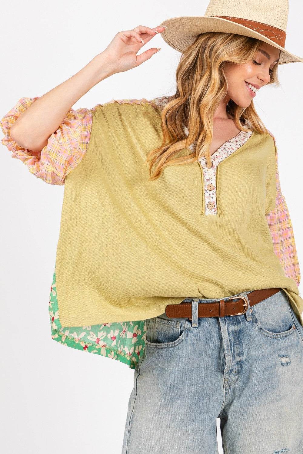 SAGE + FIG Color Block Bubble Sleeve Top - DaTrendStore.Com