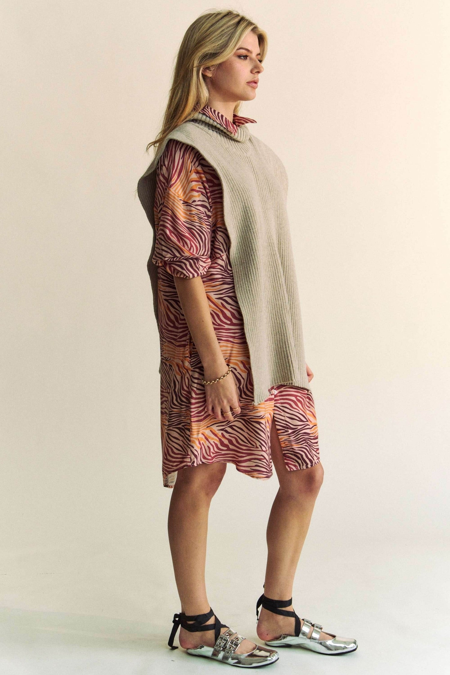 Davi & Dani Side Split Turtleneck Sleeveless Knit Top - DaTrendStore.Com