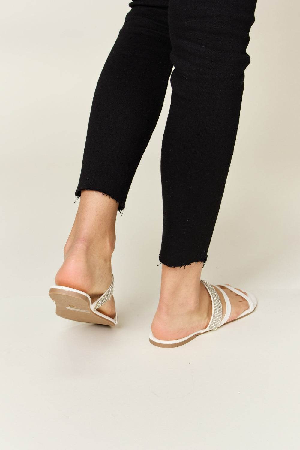 WILD DIVA Rhinestone Strappy Flat Sandals - DaTrendStore.Com