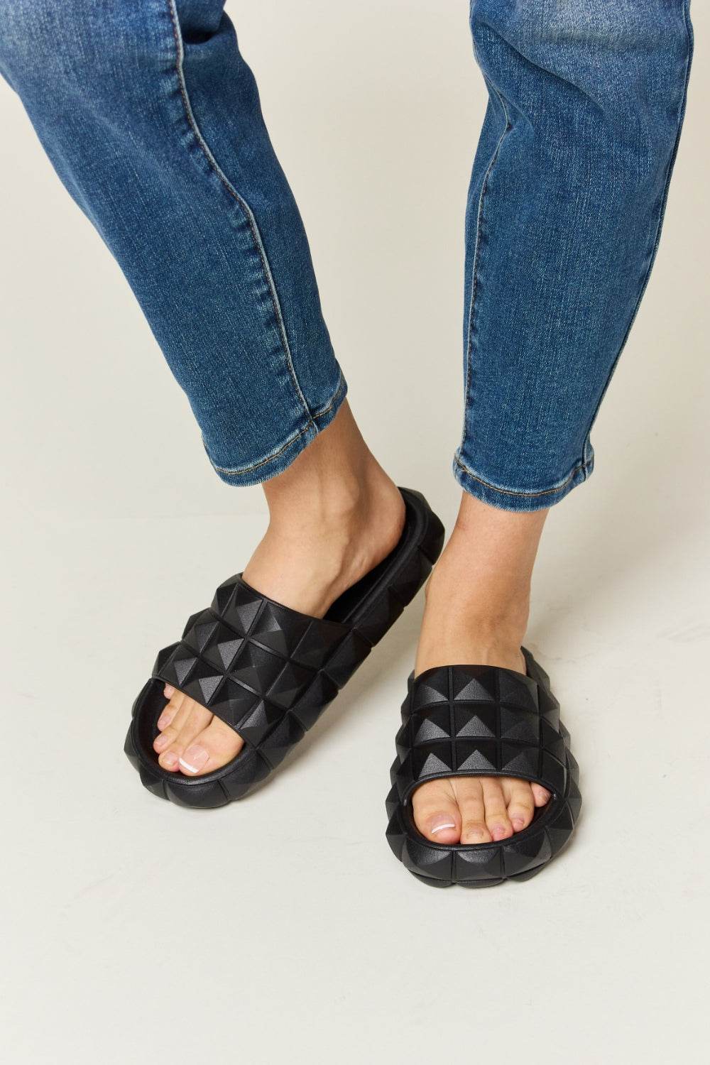 WILD DIVA Pyramid Stud Toe Band Footbed Sandals - DaTrendStore.Com