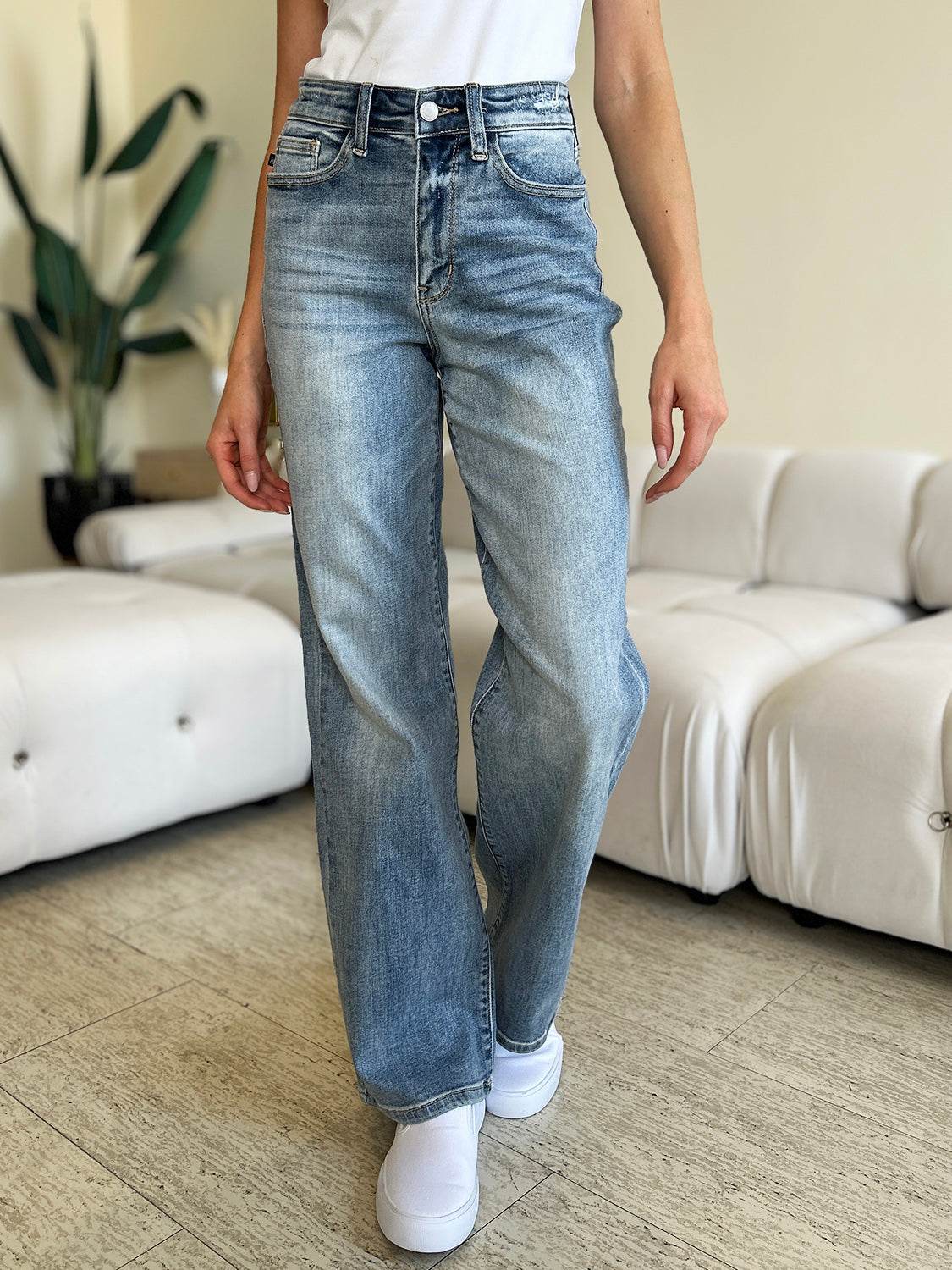 Judy Blue Full Size High Waist Straight Jeans - DaTrendStore.Com