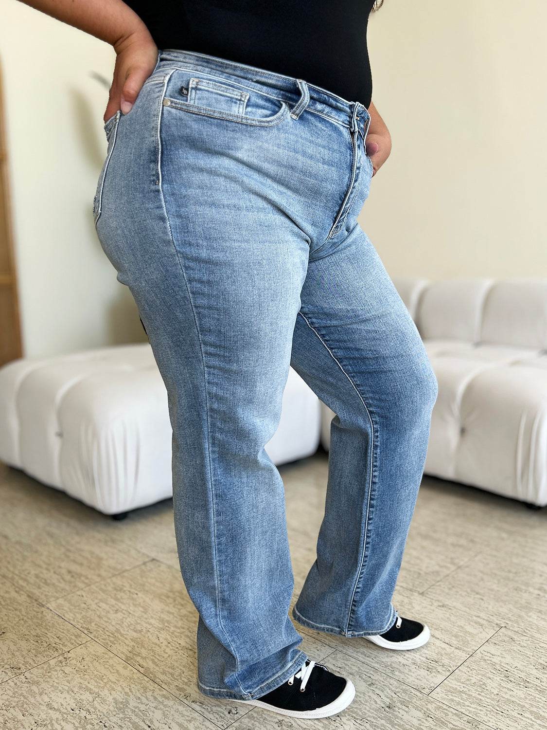 Judy Blue Full Size High Waist Straight Jeans - DaTrendStore.Com